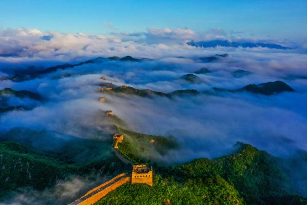 Cina: veduta aerea della Grande Muraglia nello Hebei (2)