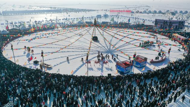 Cina: Jilin, pesca invernale a Songyuan (2)