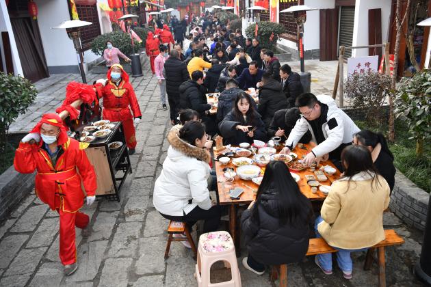 Cina: Shaanxi, Shiquan ospita banchetto di Paotang (2)