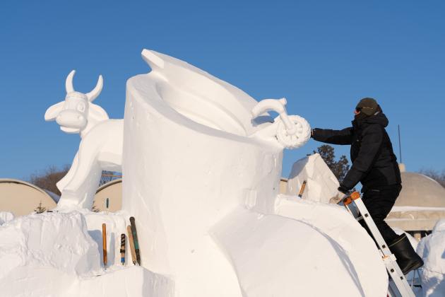 Cina: competizione internazionale di sculture di neve ad Harbin (1)