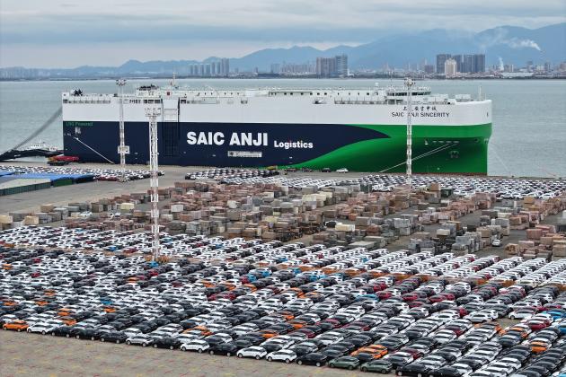 Cina: esportazione di veicoli nel porto di Xiamen (1)