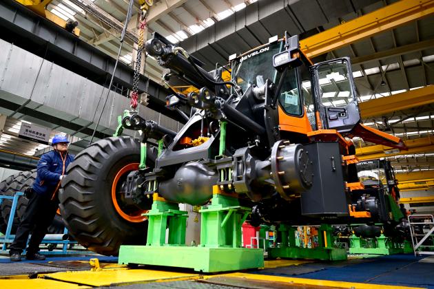 Cina: imprese industriali registrano ripresa costante nel 2023