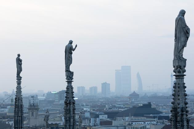 Italia: restrizioni temporanee a Milano per inquinamento dell'aria (2)
