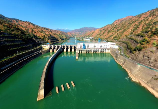 Cina: base multienergetica genera oltre 1.000 mld kWh di elettricità