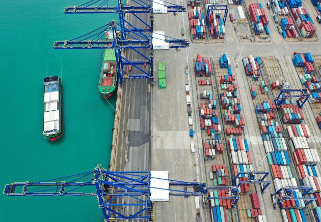 Cina: accelera costruzione di porto di libero scambio di Hainan