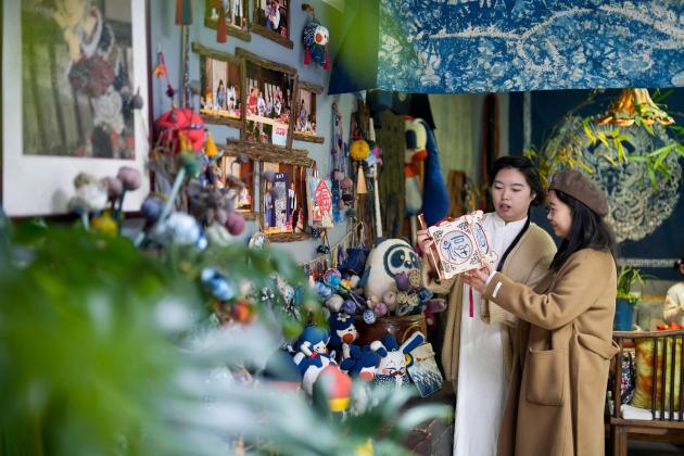Cina: erede del patrimonio culturale immateriale del batik nello Hebei (1)