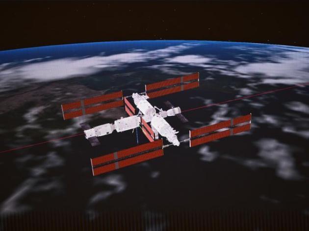 Cina: Shenzhou-18 si aggancia a combinazione di stazione spaziale