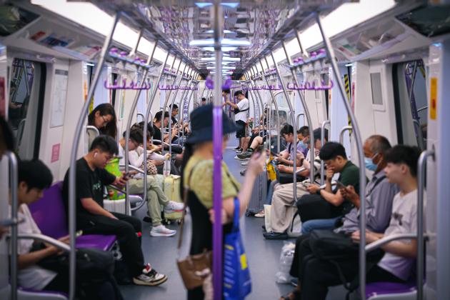 Cina: viaggi passeggeri urbani, balzo del 27,7% nel 2023