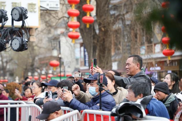 Cina: registra viaggi interni in aumento del 16,7% a gen-mar