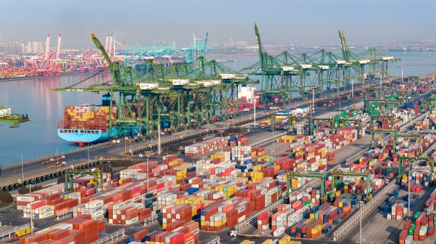 Cina: commercio estero +5,7% a gen-apr