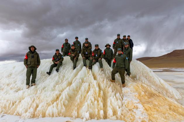 Cina: ranger pattugliano riserva naturale nello Xizang (1)