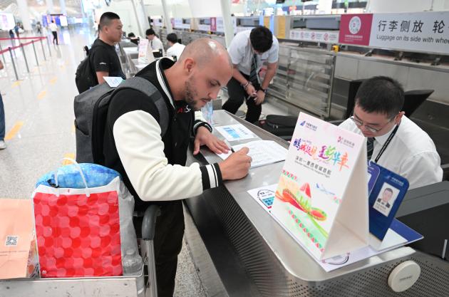 Cina: impegno a promuovere attivamente ripristino voli internazionali