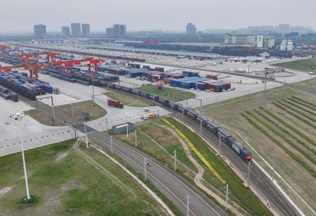 Partenza treno merci Cina-Europa da Xi'an (1)