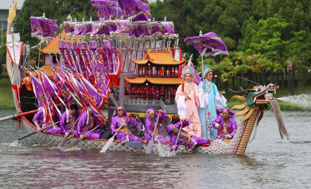 Cina: Shanghai, scopriamo usanza delle dragon boat di Luodian (2)
