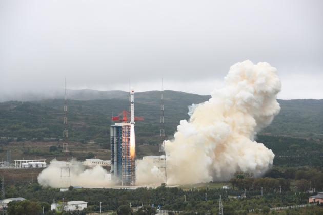 Cina: lancia con successo sei nuovi satelliti