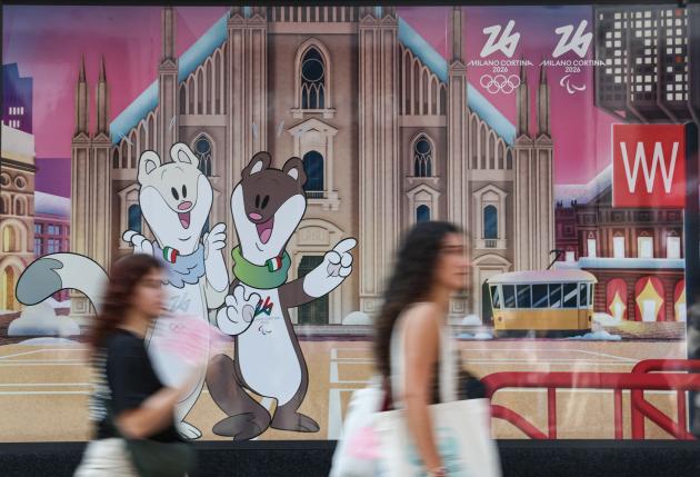 Italia: negozio ufficiale delle Olimpiadi invernali di Milano Cortina (1)