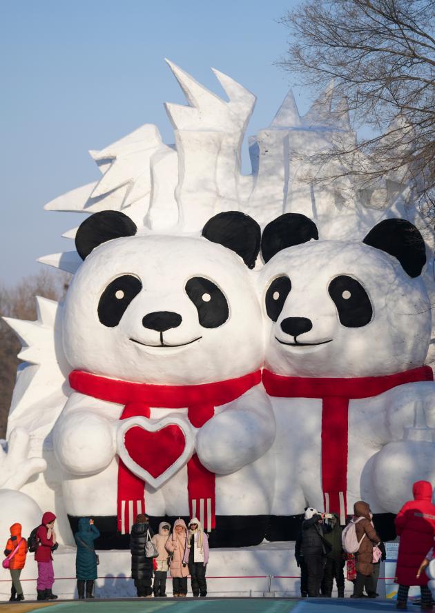 Cina: Harbin celebra arte della neve a esposizione internazionale (1)