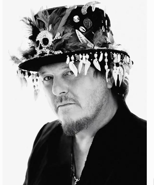 &copy; Giovanni Gastel