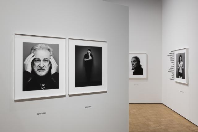 Giovanni Gastel allestimento mostra in Triennale