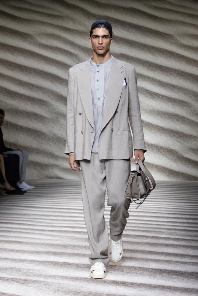 Giorgio Armani Collezione SS23