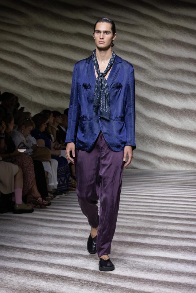 Giorgio Armani Collezione SS23