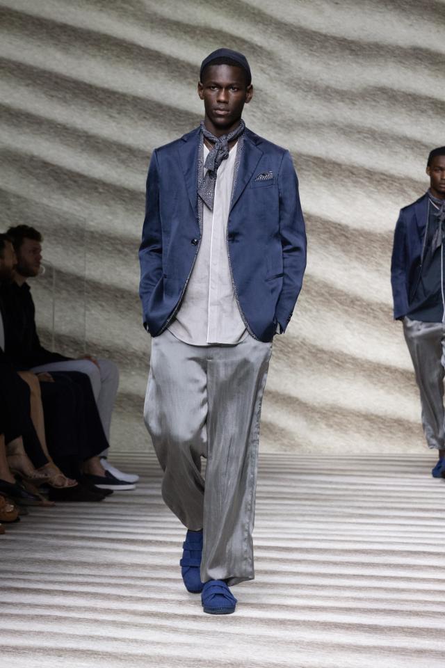 Giorgio Armani Collezione SS23