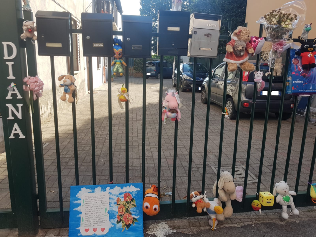 Alessia Pifferi, la commozione per la morte della piccola Diana a casa