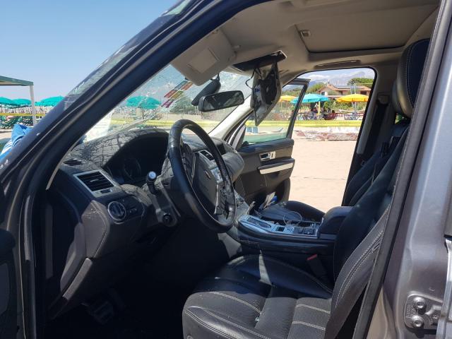 Forte dei Marmi, Bagno Piero sfondato da un'auto