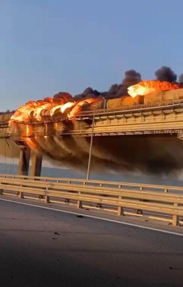 PONTE DI CRIMEA, NYT: "L'ESPLOSIONE ORCHESTRATA DA INTELLIGENCE DI KIEV"