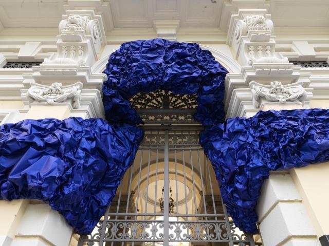 Entropia Cosmica di Tiziana Lorenzelli a cura di Vera Canevazzi e Margherita Strada