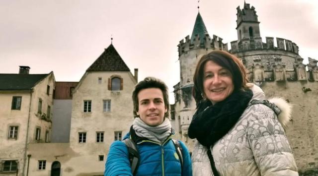 Vladimir Luxuria e il giovane fidanzato Danilo Zanvit Stecher per la prima volta insieme: "Siamo una coppia aperta, ma non ci tradiamo" - GALLERY