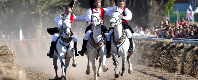 Parata di cavalieri alla festa di S.Antioco