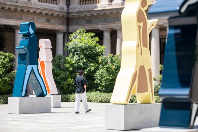 Le Walking Figures di Julian Opie