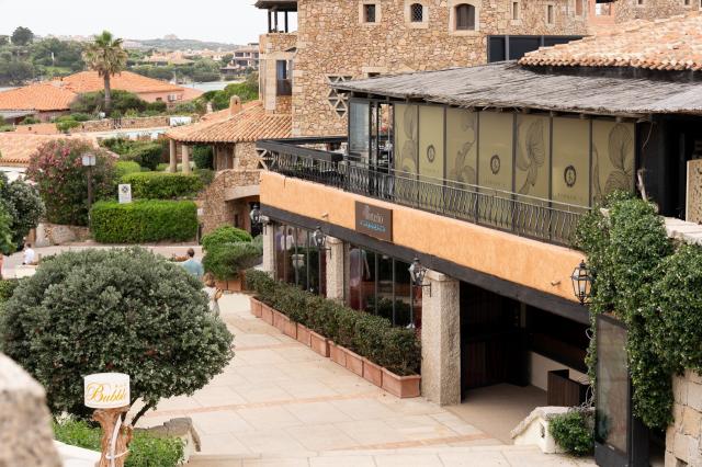 Esterni del Porteno alla Promenade du Port (courtesy)