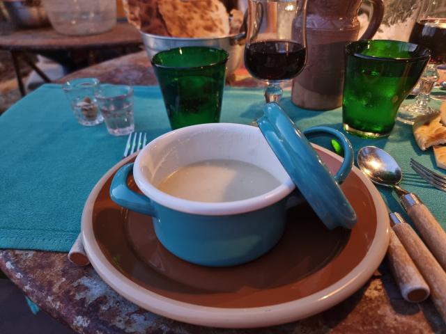 Il menu dei centenari all'Hotel Su Gologone