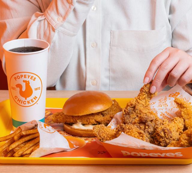 L'hamburger con il pollo fritto