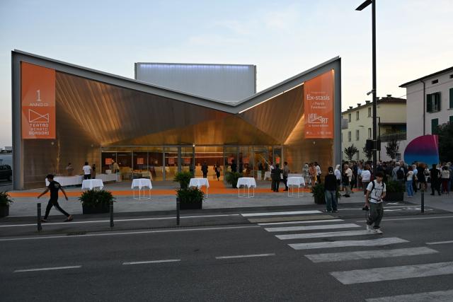 La facciata del Teatro Renato Borsoni a Brescia