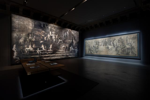 1. La &ldquo;Scala&rdquo; di Nicola Samor&iacute; accanto alla &ldquo;Scuola d&rsquo;Atene&rdquo; di Raffaello.