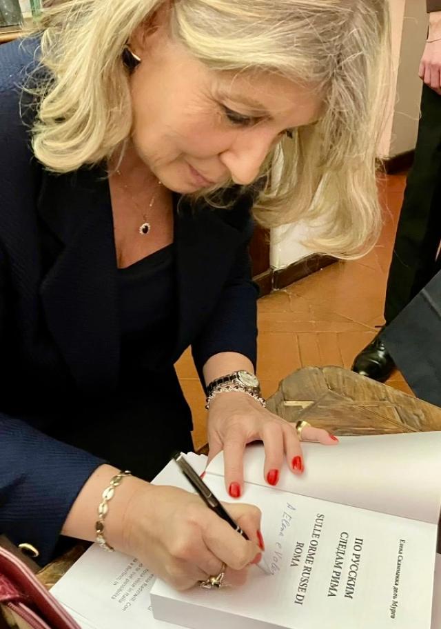 La firma delle copie del libro