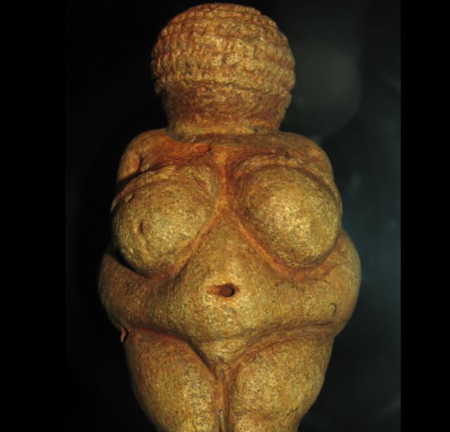 Venere di Willendorf, 24.000-22.000 a.C,  Naturhistorisches Museum (Fonte: wikipedia)
