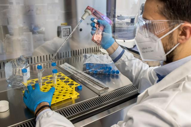 ReiThera, il vaccino contro il Covid italiano rischia di finire in Messico