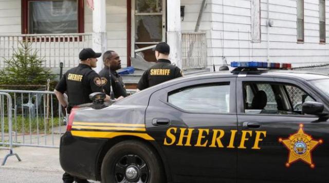 Florida, neonazista 20enne spara e uccide 3 afroamericani a Jacksonville e si toglie la vita