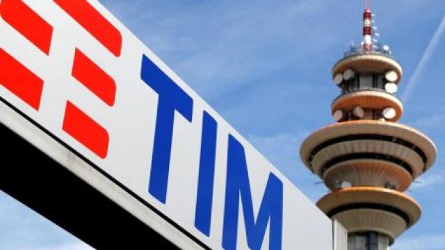 Tim e l'offerta "amichevole" del fondo Kkr: 50 centesimi ad azione