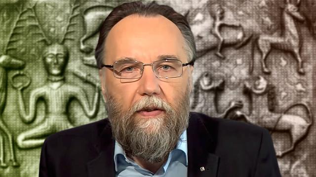 L'ideologo di Putin, Aleksandr Dugin: "Putin vincer&agrave; la guerra. Atomica? Se Usa entreranno in guerra la useremo"