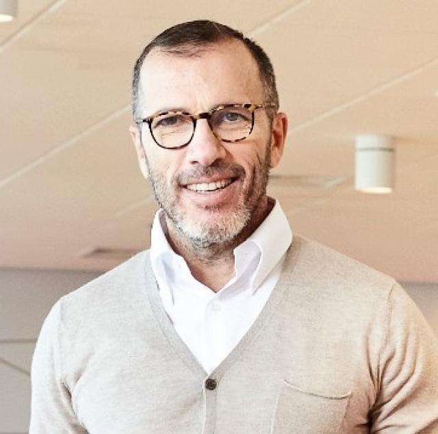 TIM, risultati 2025 con ricavi a &euro;13,7 mld (+2,7%), EBITDA a &euro;3,7 mld (+6,5%), debito netto a &euro;6,9 mld, buyback fino a &euro;400 mln