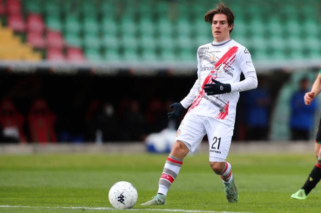 Fabrizio Corona su Nicol&ograve; Fagioli: "&Egrave; ludopatico, ha 1 mln di euro di debiti"