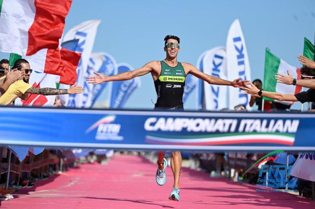 Triathlon: Tricolori Sprint. A Cervia vincono Pozzatti e Missaglia