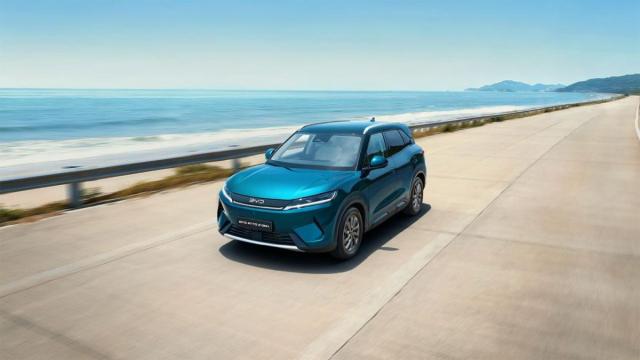 BYD presenta ATTO 2 DM-i, SUV compatto e altamente tecnologico