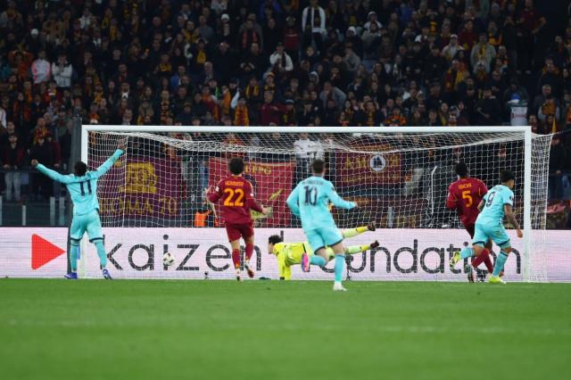 Il Bologna ai quarti di Europa League, Roma ko ai supplementari