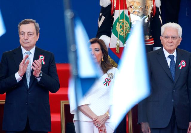 Crisi di Governo, Draghi pronto a salire al Colle: il premier si dimetter&agrave; dopo lo strappo M5s?